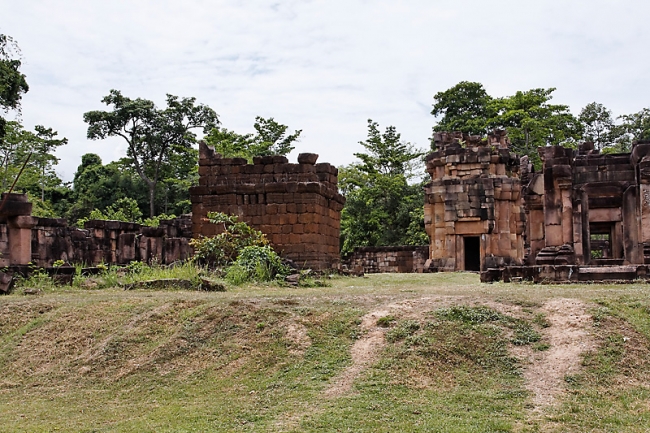 27-Prasat Ta Muen Thom-007
